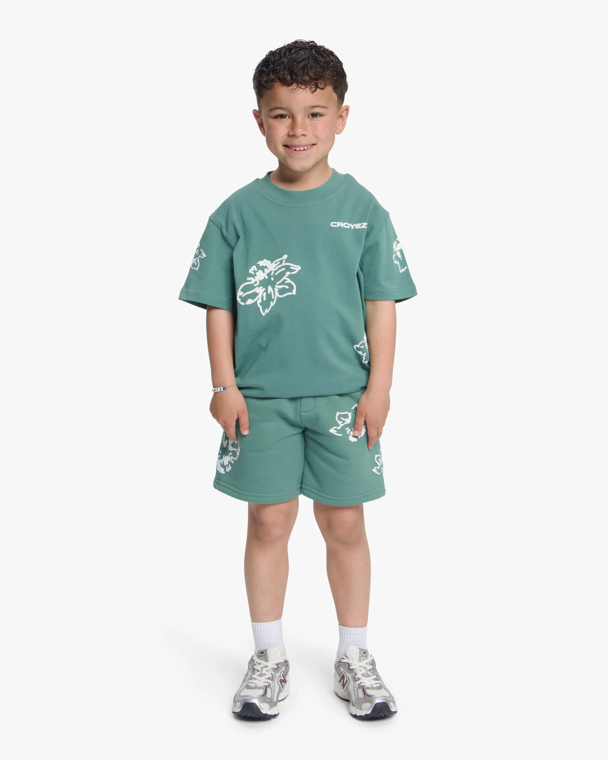 Croyez Mini Initial Flower T-Shirt | Green/Off-White - Image 3